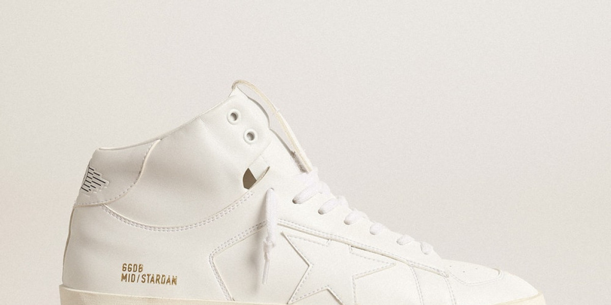 Golden Goose Sneakers Outlet was displayed like a canvas
