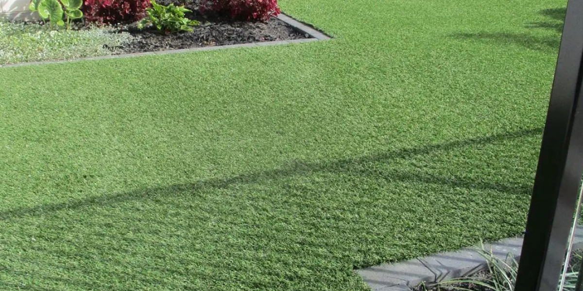 5 Mistakes to Avoid When Installing Fake Lawn Grass